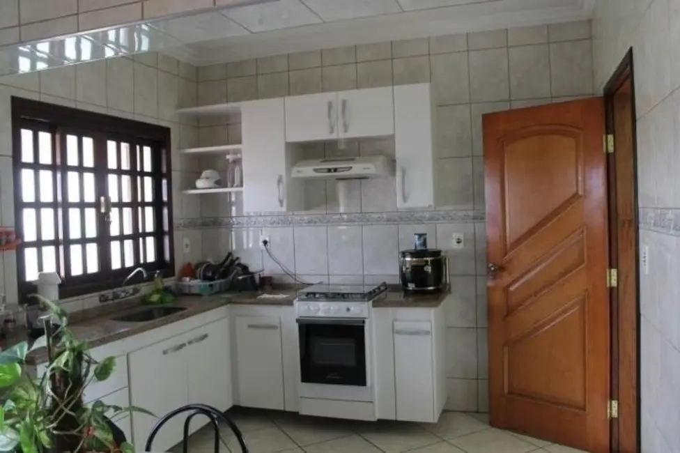 Foto 4 de Casa com 3 quartos à venda, 268m2 em Esplanada Independência, Taubate - SP