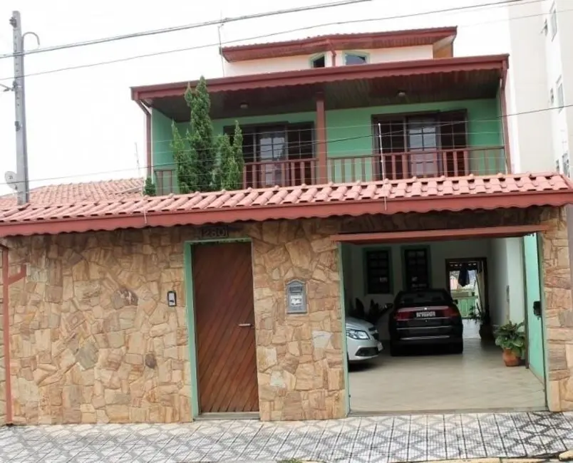 Foto 3 de Casa com 3 quartos à venda, 268m2 em Esplanada Independência, Taubate - SP