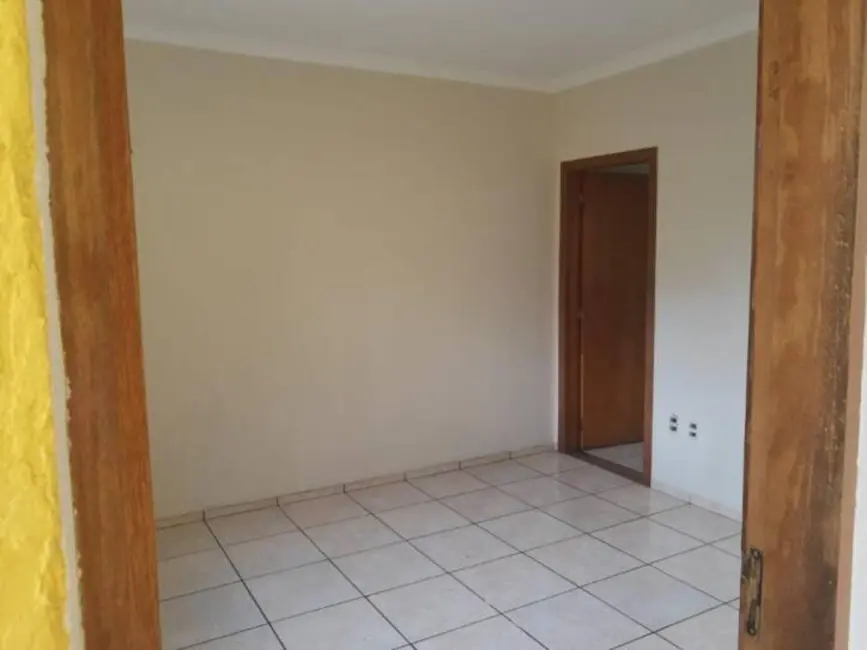 Casa com 3 quartos à venda, 360m2 em Estiva, Taubate - SP - imagem 5 Foto 5 de Casa com 3 quartos à venda, 360m2 em Estiva, Taubate - SP