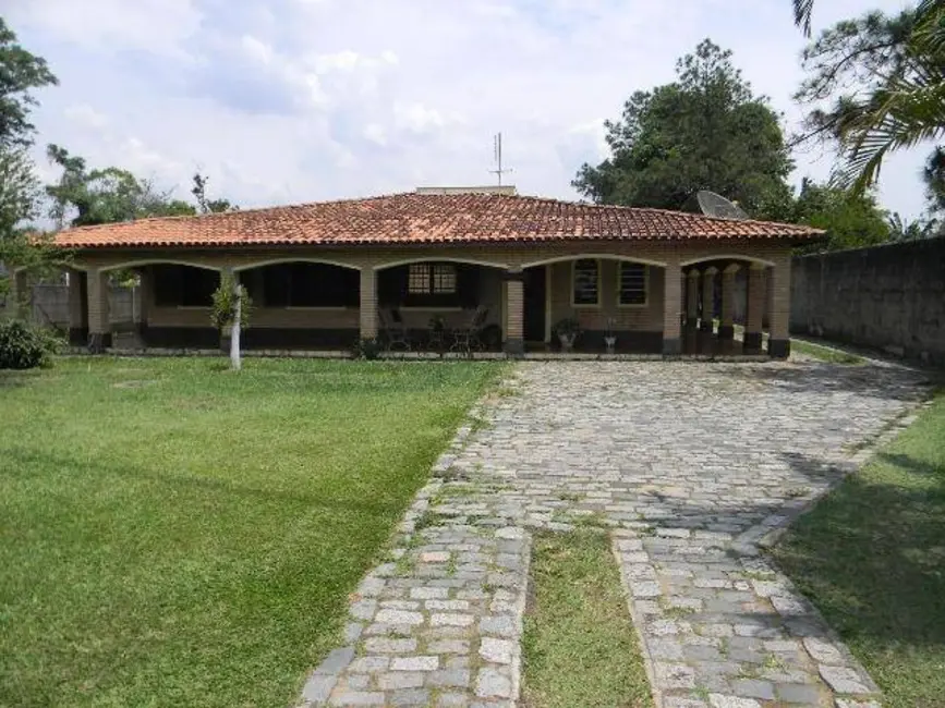 Foto 2 de Chácara com 4 quartos à venda, 500m2 em Esplanada Independência, Taubate - SP