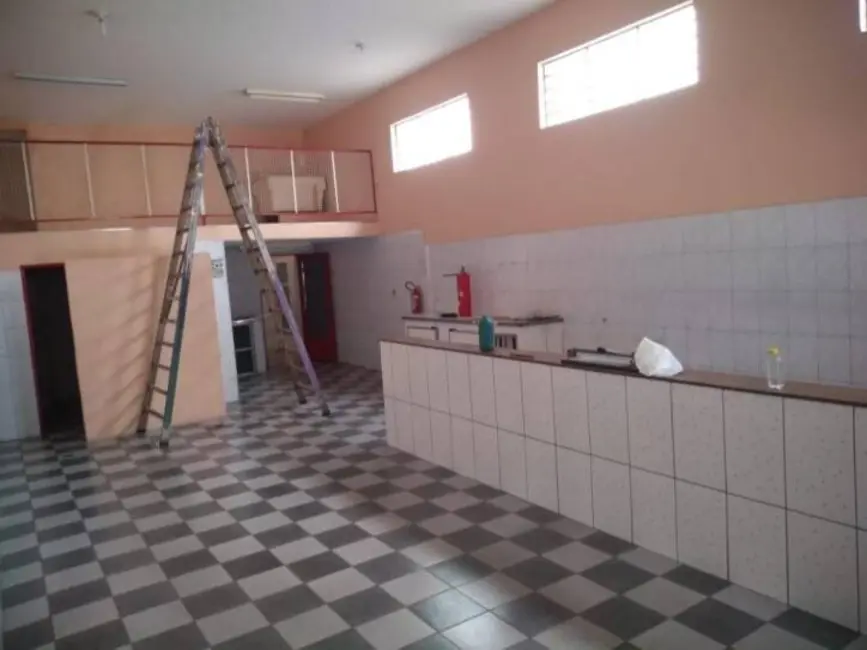 Foto 4 de Sala Comercial à venda, 200m2 em Chácara do Visconde, Taubate - SP