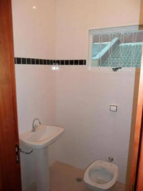 Foto 6 de Sobrado com 3 quartos à venda, 220m2 em Jardim Hípica Pinheiro, Taubate - SP