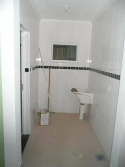 Foto 7 de Sobrado com 3 quartos à venda, 220m2 em Jardim Hípica Pinheiro, Taubate - SP