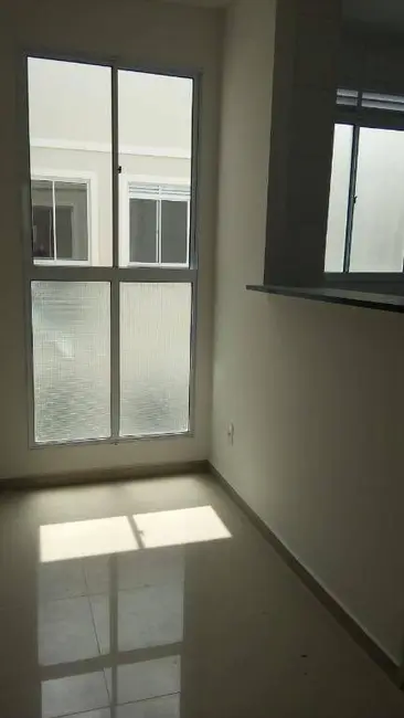 Foto 4 de Apartamento com 2 quartos à venda, 42m2 em Jardim das Bandeiras, Taubate - SP
