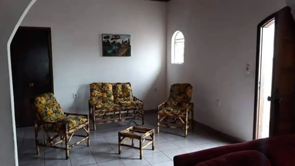 Foto 6 de Sobrado com 3 quartos à venda, 250m2 em Jardim Independência, Taubate - SP