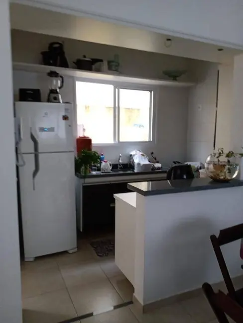 Foto 8 de Sobrado com 2 quartos à venda, 69m2 em Vila Areao, Taubate - SP