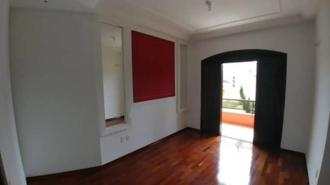 Foto 5 de Sobrado com 5 quartos à venda, 300m2 em Vila Costa, Taubate - SP