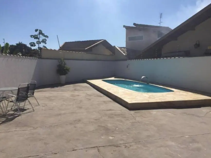 Sobrado com 3 quartos à venda, 487m2 em Tremembe - SP - imagem 5 Foto 5 de Sobrado com 3 quartos à venda, 487m2 em Tremembe - SP