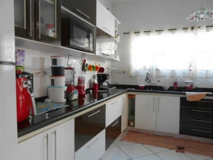 Foto 3 de Sobrado com 3 quartos à venda, 240m2 em Barranco, Taubate - SP