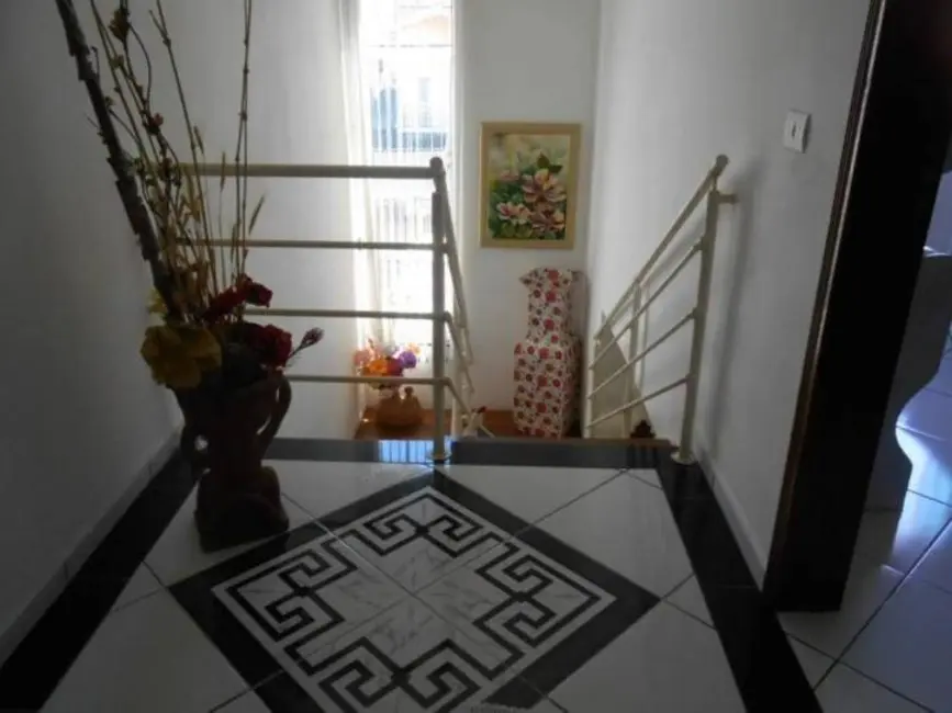 Foto 5 de Sobrado com 3 quartos à venda, 240m2 em Barranco, Taubate - SP