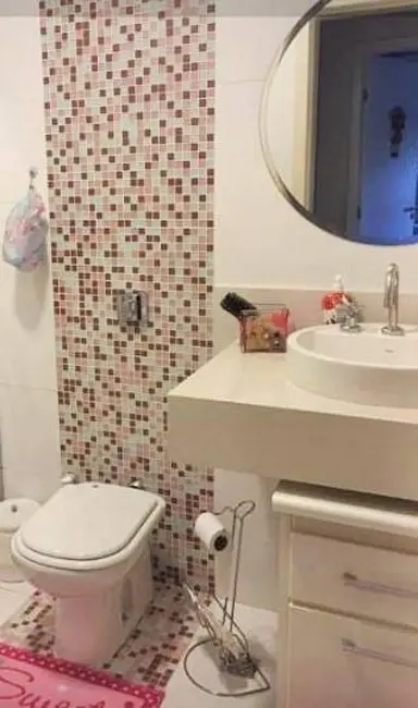 Foto 6 de Sobrado com 3 quartos à venda, 220m2 em Tremembe - SP