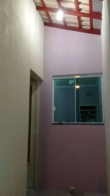 Foto 1 de Casa com 2 quartos à venda, 55m2 em Quiririm, Taubate - SP