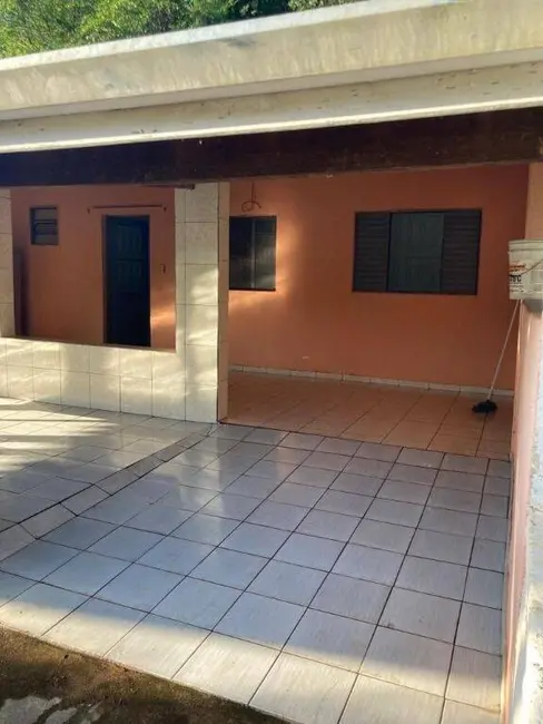 Foto 1 de Chácara com 2 quartos à venda, 180m2 em Centro, Taubate - SP