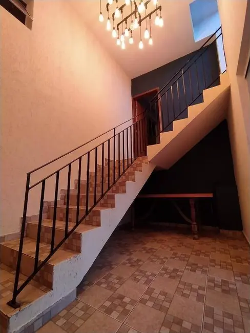 Foto 8 de Sobrado com 3 quartos à venda, 200m2 em Jardim Hípica Pinheiro, Taubate - SP