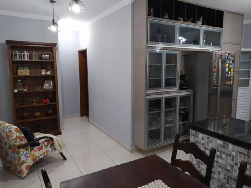 Foto 5 de Sobrado com 3 quartos à venda, 200m2 em Jardim Hípica Pinheiro, Taubate - SP