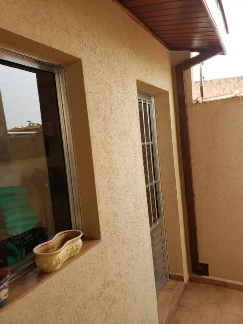 Foto 2 de Casa com 3 quartos à venda, 230m2 em Residencial Estoril, Taubate - SP