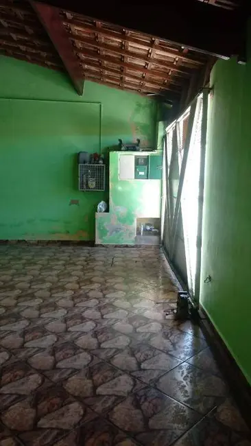 Casa com 4 quartos à venda, 150m2 em Alto São Pedro, Taubate - SP - imagem 2 Foto 2 de Casa com 4 quartos à venda, 150m2 em Alto São Pedro, Taubate - SP