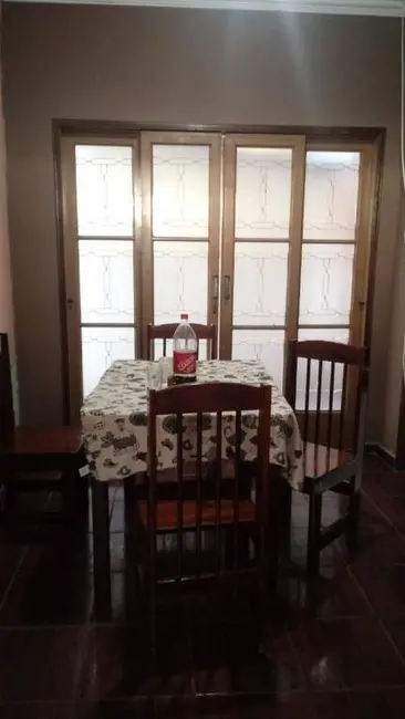 Casa com 4 quartos à venda, 150m2 em Alto São Pedro, Taubate - SP - imagem 5 Foto 5 de Casa com 4 quartos à venda, 150m2 em Alto São Pedro, Taubate - SP