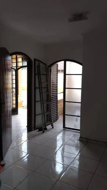 Foto 2 de Apartamento com 2 quartos à venda e para alugar, 80m2 em Parque São Luís, Taubate - SP