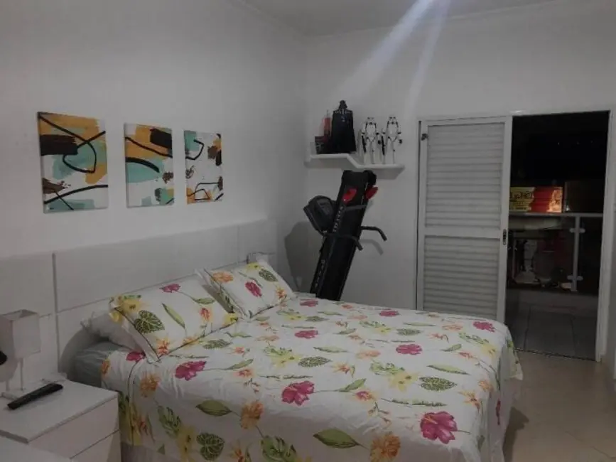 Foto 8 de Sobrado com 2 quartos à venda, 140m2 em Vila São Geraldo, Taubate - SP