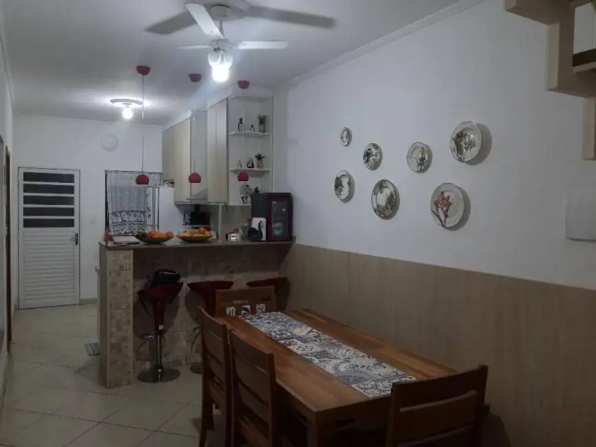 Foto 6 de Sobrado com 2 quartos à venda, 140m2 em Vila São Geraldo, Taubate - SP