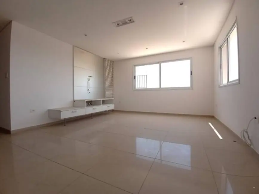 Cobertura com 3 quartos à venda e para alugar, 194m2 em Vila Costa, Taubate - SP - imagem 3 Foto 3 de Cobertura com 3 quartos à venda e para alugar, 194m2 em Vila Costa, Taubate - SP