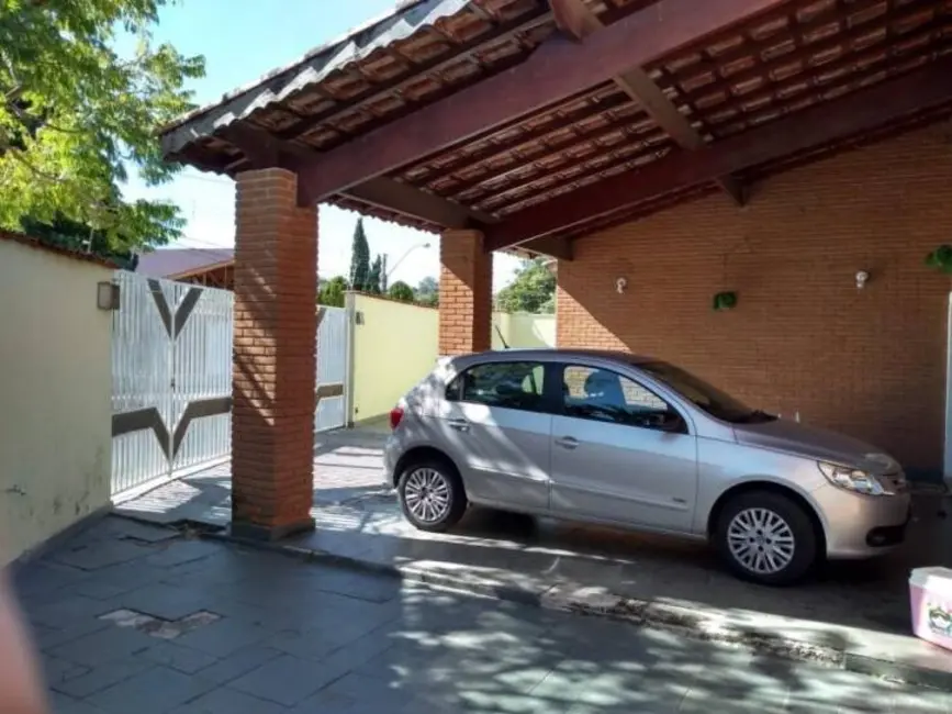 Foto 1 de Casa com 4 quartos à venda, 260m2 em Tremembe - SP