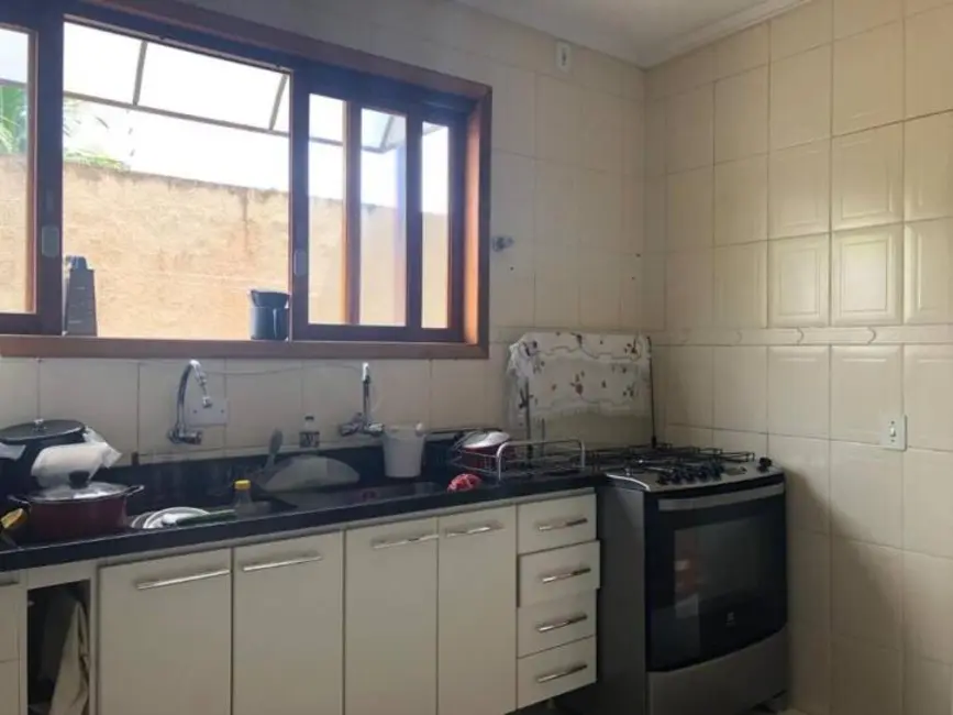 Casa com 3 quartos à venda, 420m2 em Tremembe - SP - imagem 3 Foto 3 de Casa com 3 quartos à venda, 420m2 em Tremembe - SP