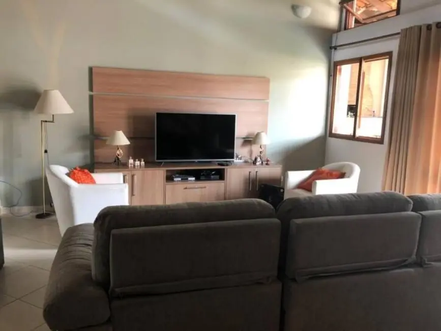 Casa com 3 quartos à venda, 420m2 em Tremembe - SP - imagem 4 Foto 4 de Casa com 3 quartos à venda, 420m2 em Tremembe - SP