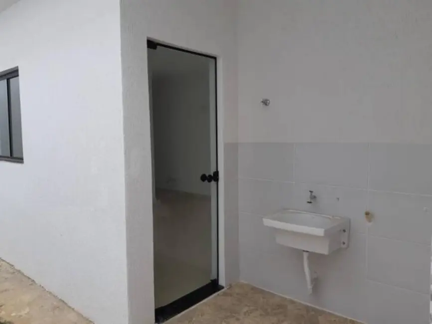 Foto 4 de Casa com 2 quartos à venda, 70m2 em Parque Aeroporto, Taubate - SP