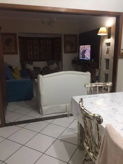 Foto 1 de Sobrado com 3 quartos à venda, 130m2 em Vila São Geraldo, Taubate - SP