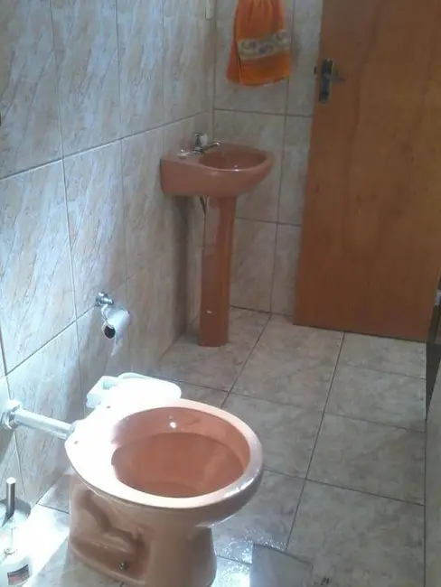 Foto 5 de Sobrado com 3 quartos à venda, 213m2 em Residencial Estoril, Taubate - SP