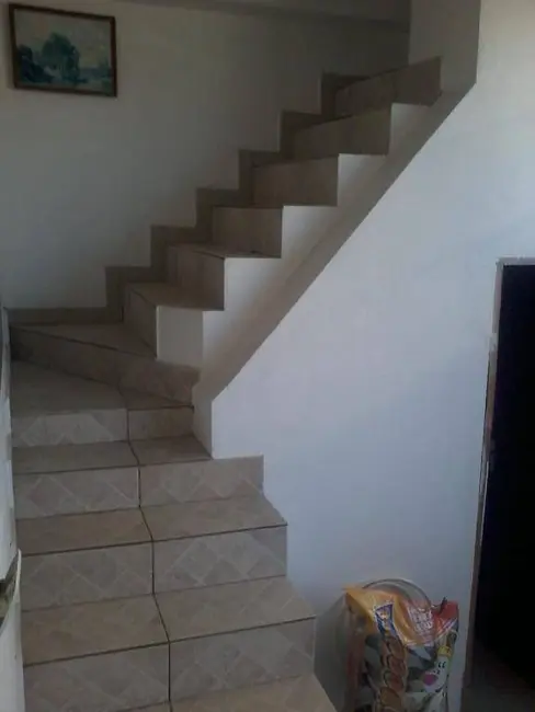 Foto 4 de Sobrado com 3 quartos à venda, 213m2 em Residencial Estoril, Taubate - SP