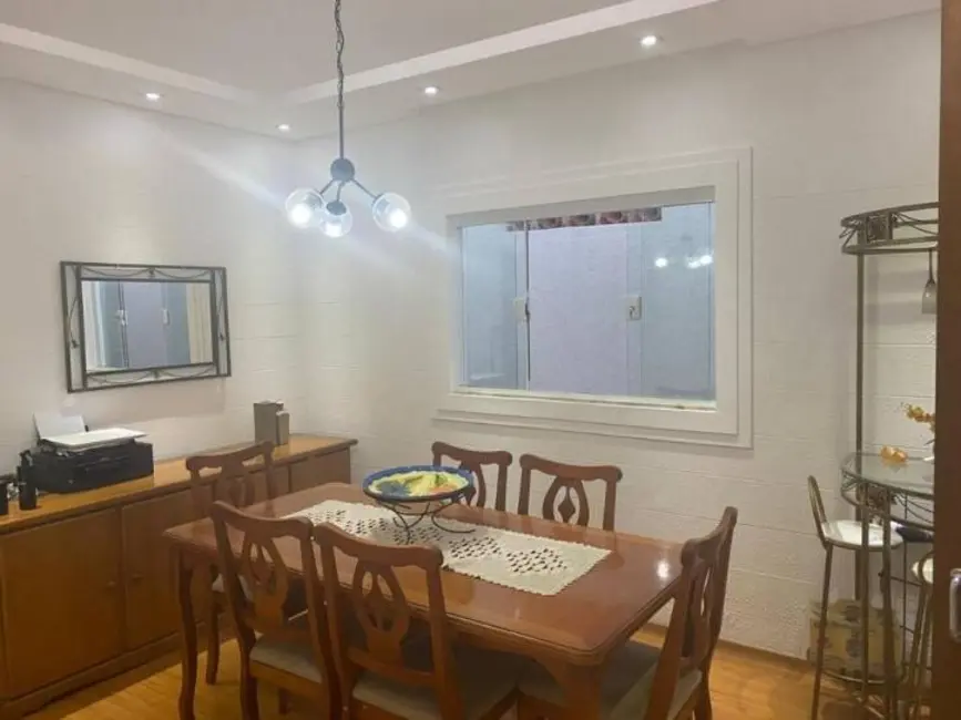 Foto 5 de Casa com 3 quartos à venda, 250m2 em Parque São Cristóvão, Taubate - SP
