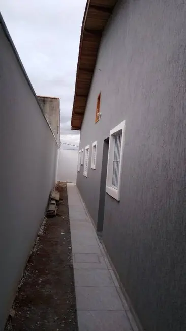 Foto 8 de Casa com 2 quartos à venda, 75m2 em Residencial Estoril, Taubate - SP