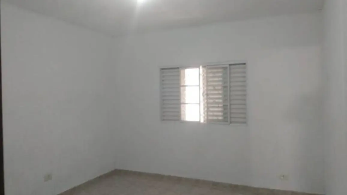 Foto 2 de Casa com 2 quartos à venda, 120m2 em Tremembe - SP