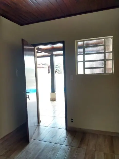 Foto 4 de Casa com 1 quarto à venda, 150m2 em Vila São Geraldo, Taubate - SP
