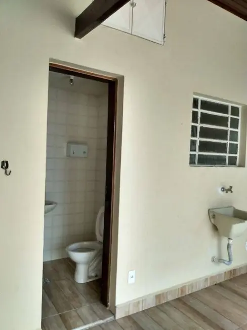 Foto 2 de Casa com 1 quarto à venda, 150m2 em Vila São Geraldo, Taubate - SP