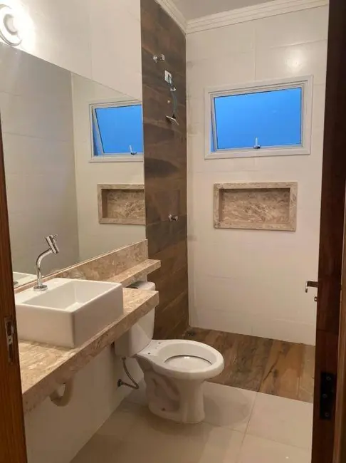 Foto 7 de Casa com 2 quartos à venda, 73m2 em Barreiro, Taubate - SP