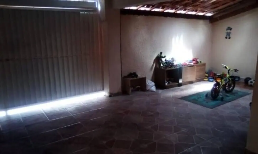 Foto 3 de Casa com 2 quartos à venda, 120m2 em Parque São Cristóvão, Taubate - SP