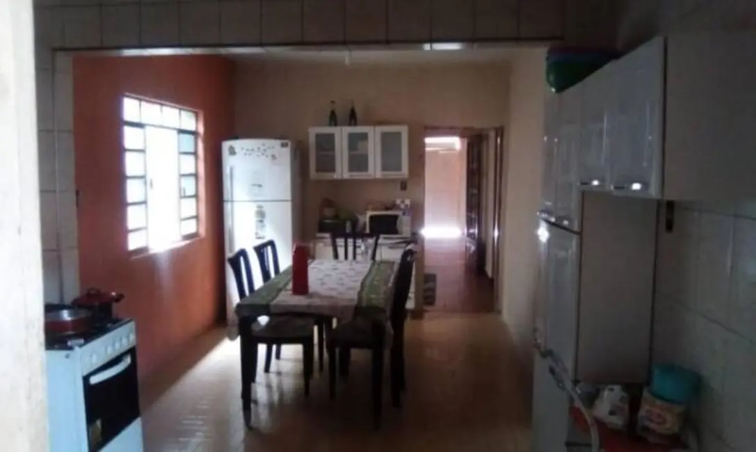 Foto 5 de Casa com 2 quartos à venda, 120m2 em Parque São Cristóvão, Taubate - SP