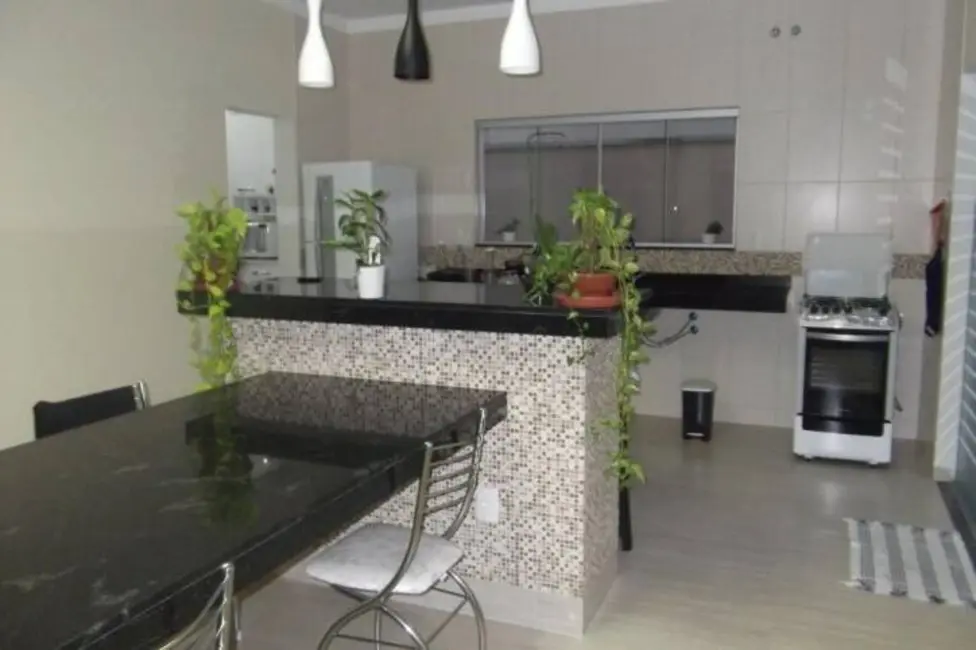 Foto 6 de Casa com 4 quartos à venda, 210m2 em Quiririm, Taubate - SP