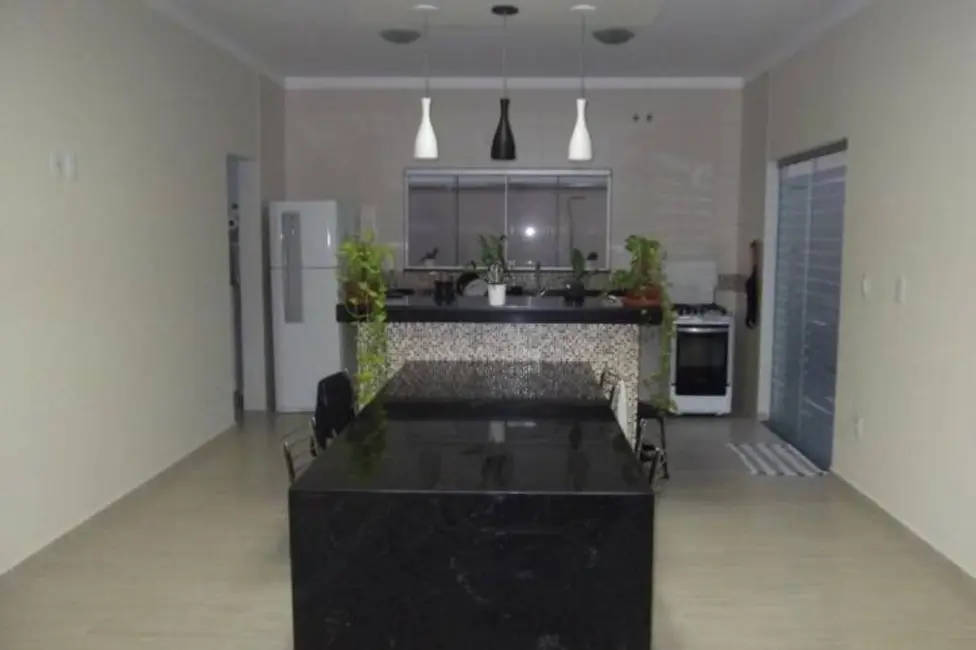 Foto 5 de Casa com 4 quartos à venda, 210m2 em Quiririm, Taubate - SP