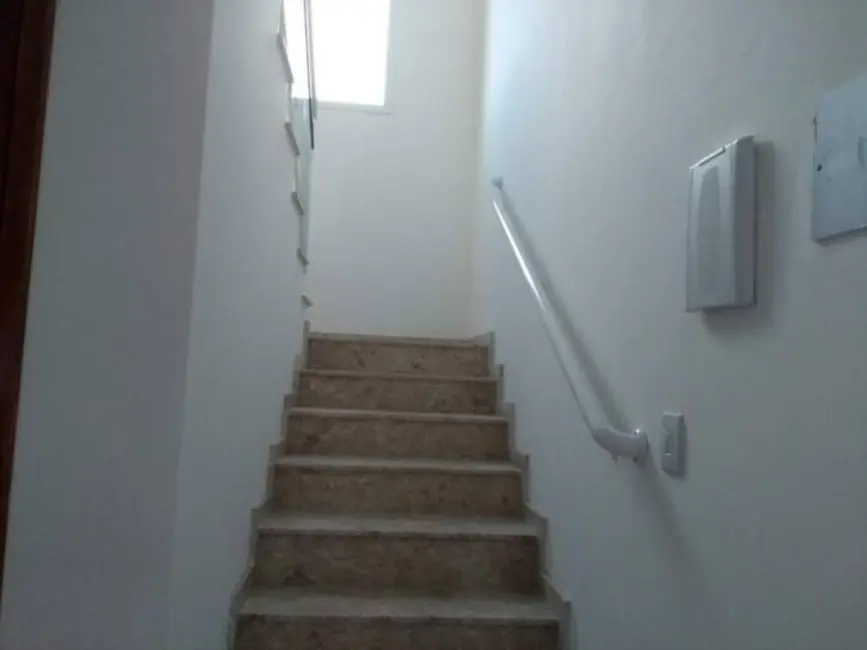 Foto 9 de Sobrado com 5 quartos à venda, 312m2 em Piracangaguá, Taubate - SP