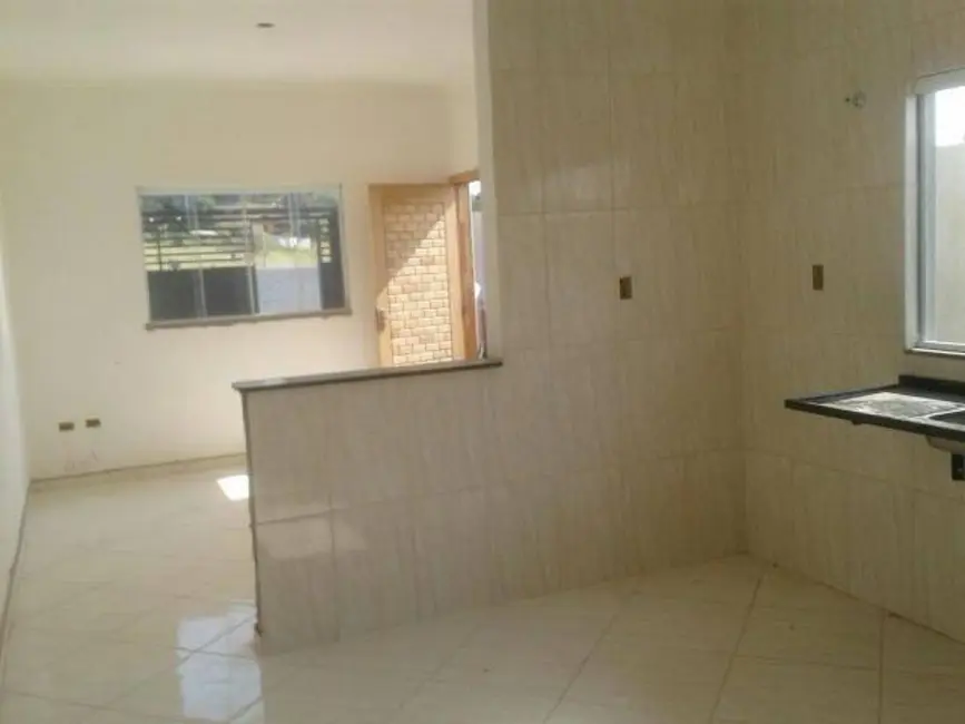 Foto 4 de Casa com 2 quartos à venda, 68m2 em Barreiro, Taubate - SP
