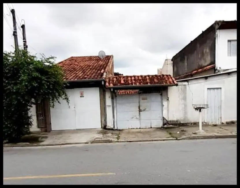 Foto 1 de Casa com 3 quartos à venda, 250m2 em Parque Urupês, Taubate - SP