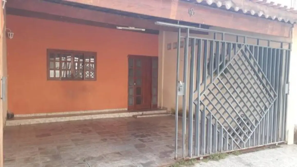 Foto 1 de Casa com 2 quartos à venda, 210m2 em Pindamonhangaba - SP