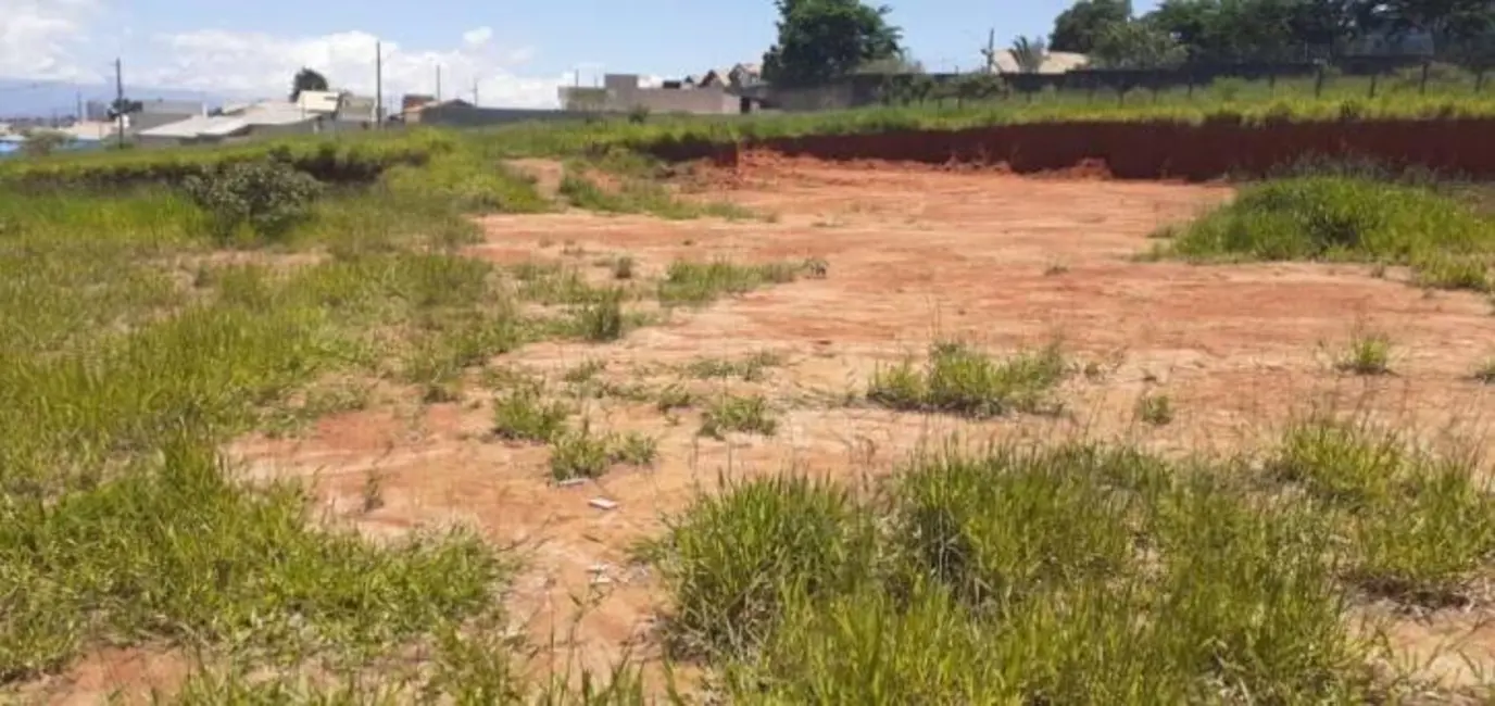 Foto 4 de Terreno / Lote à venda, 250m2 em Piracangaguá, Taubate - SP