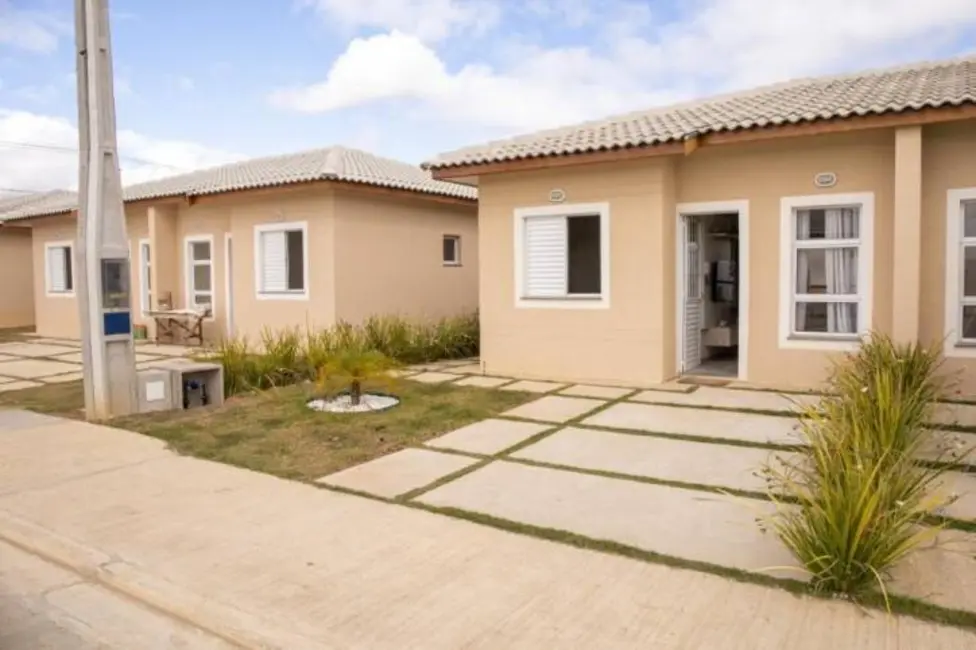 Foto 3 de Casa com 2 quartos à venda, 160m2 em Residencial Pasin, Pindamonhangaba - SP