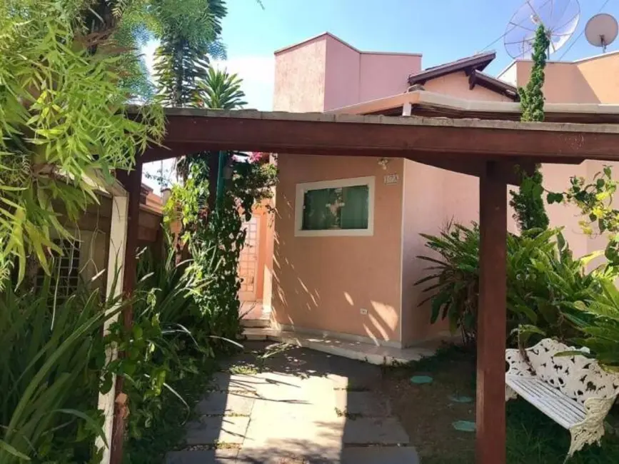 Foto 1 de Casa com 2 quartos à venda, 93m2 em Taubate - SP